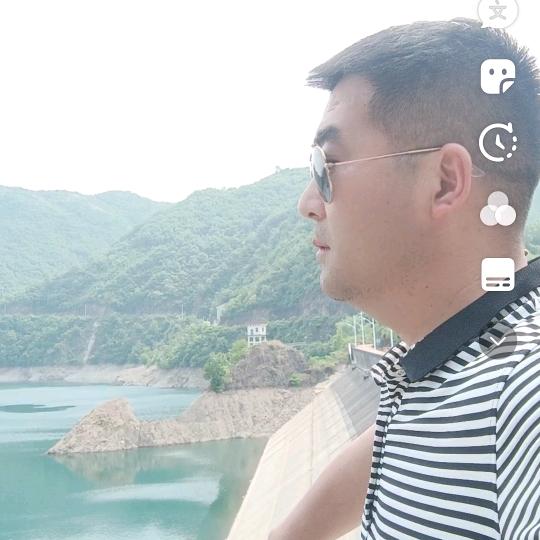 居然之家安康总店依玛壁挂炉欧普家居