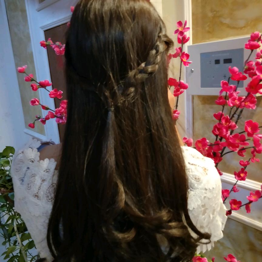 且美独立