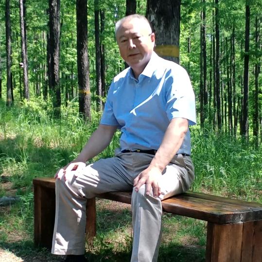 东北小老头.