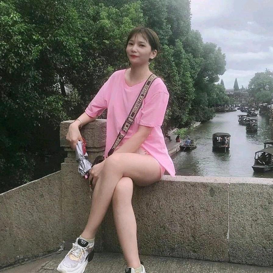 梅梅百货.