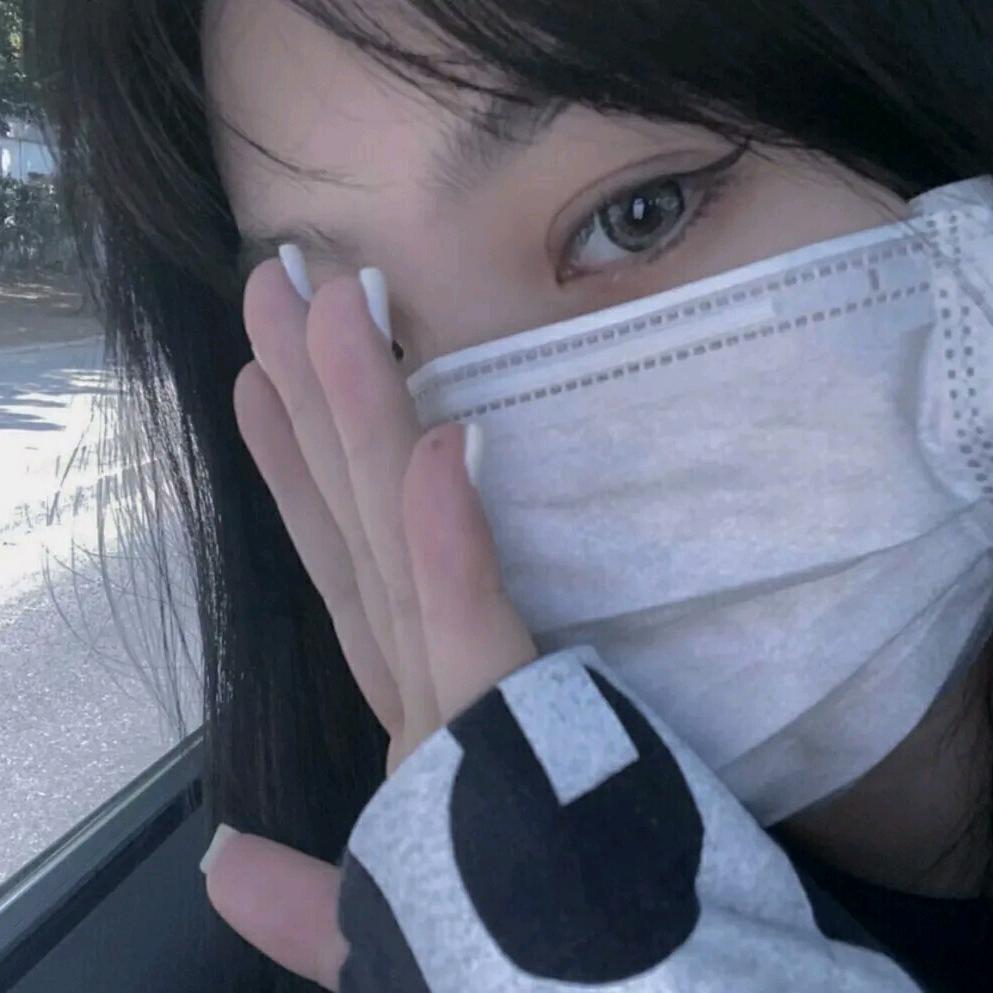 Hyixn^