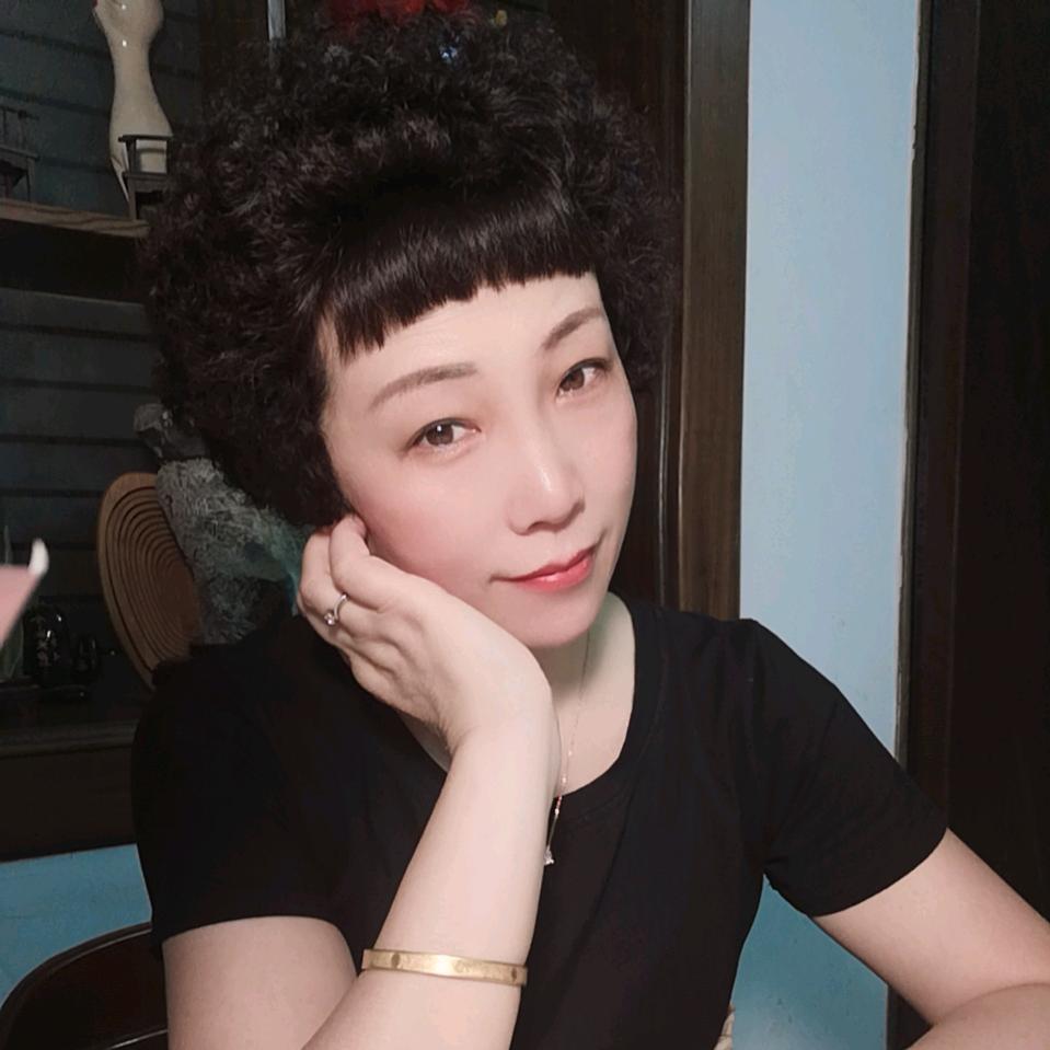 七彩红