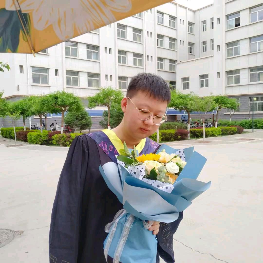 向阳而生🍎