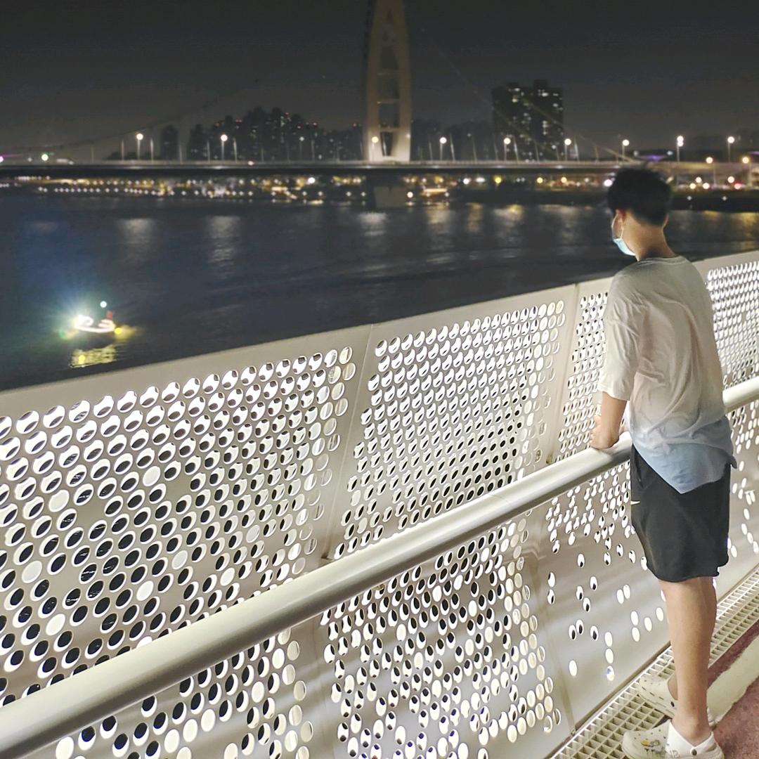 小孩喝大酒℃