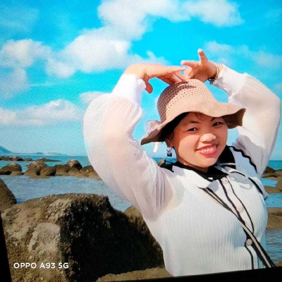 吕姐(爱唱歌)