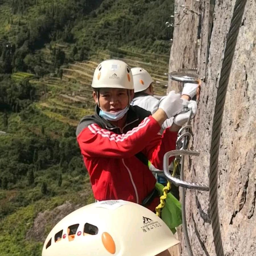 《不溅不散》