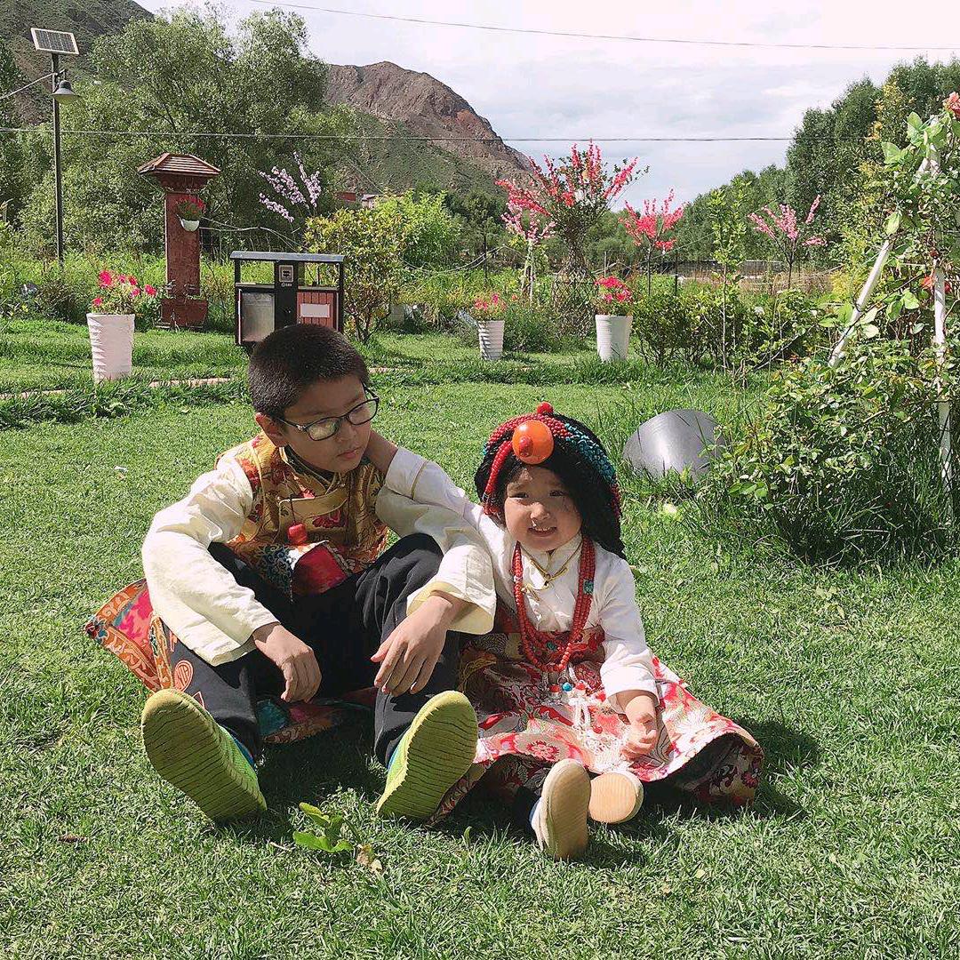 轻素手工十字绣鞋垫