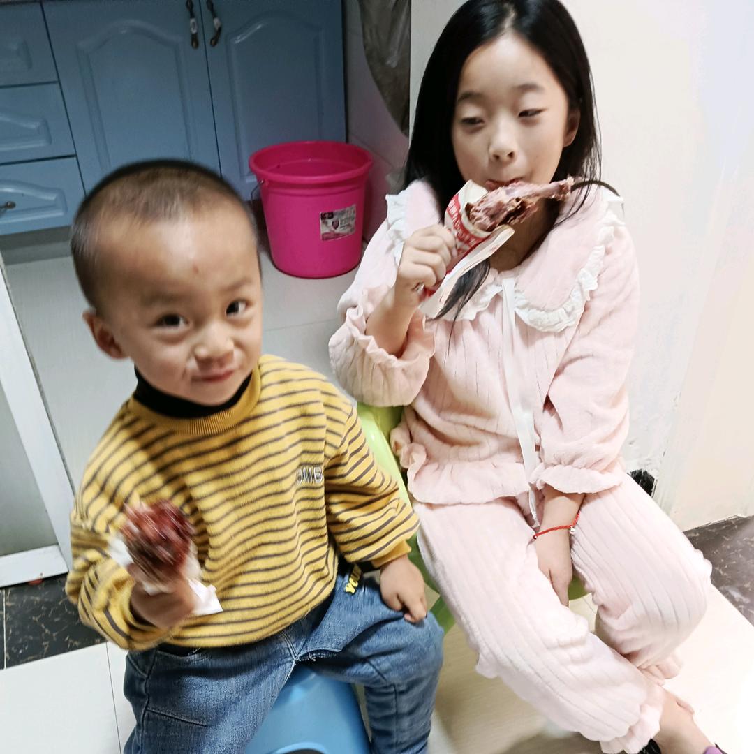 伤痕，解释了结果