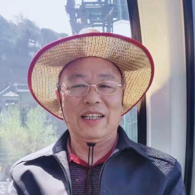 龙国彬