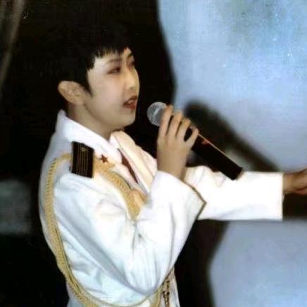 周谁谁（周来财）