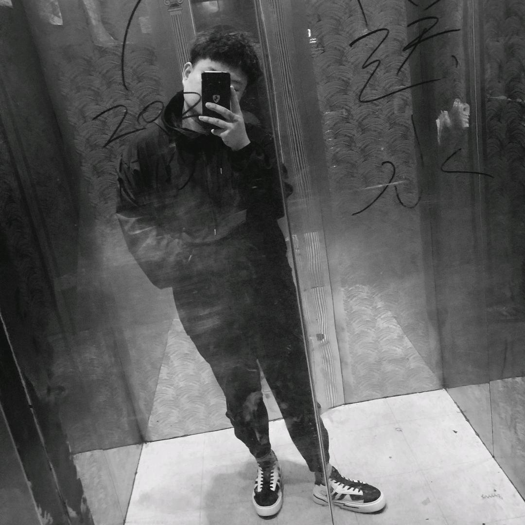 RE🕊