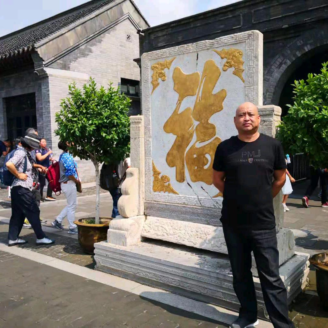 亮亮