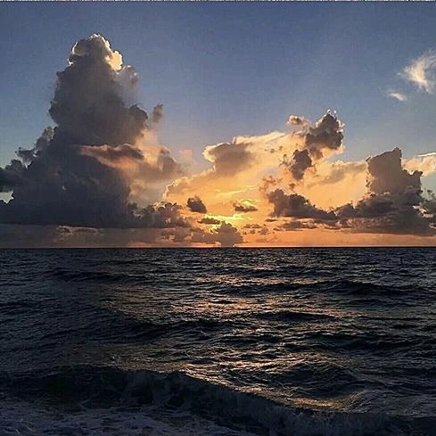 星空上的彩虹糖