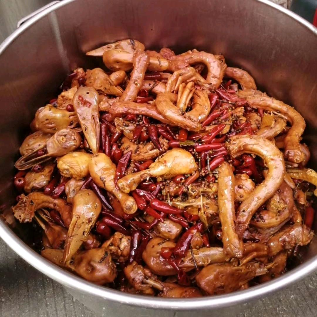 武汉领鲜鸭脖卤味