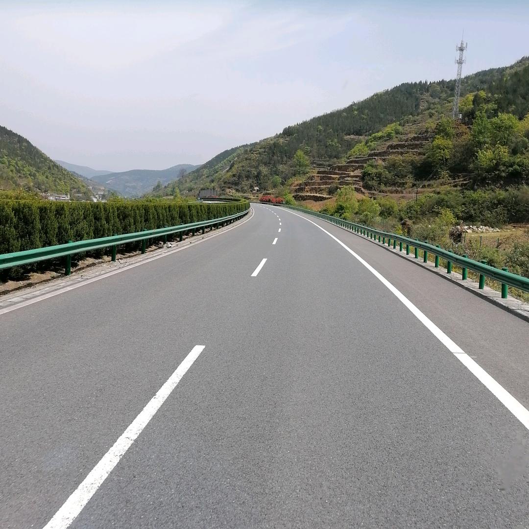 勇往直前在路上