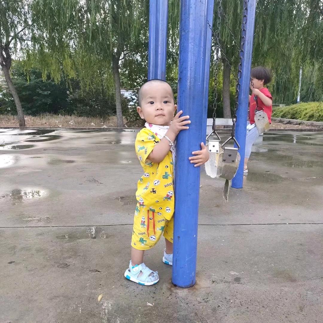 乁༼☯‿☯✿༽ㄏ