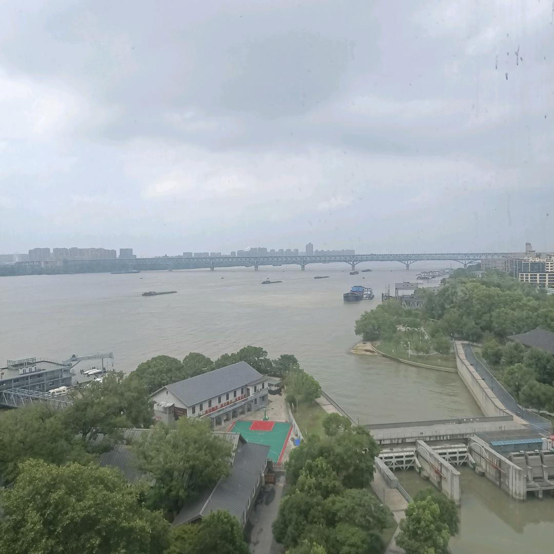 华仔
