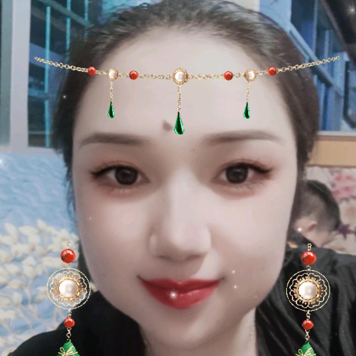 锦绣云山苗衣店