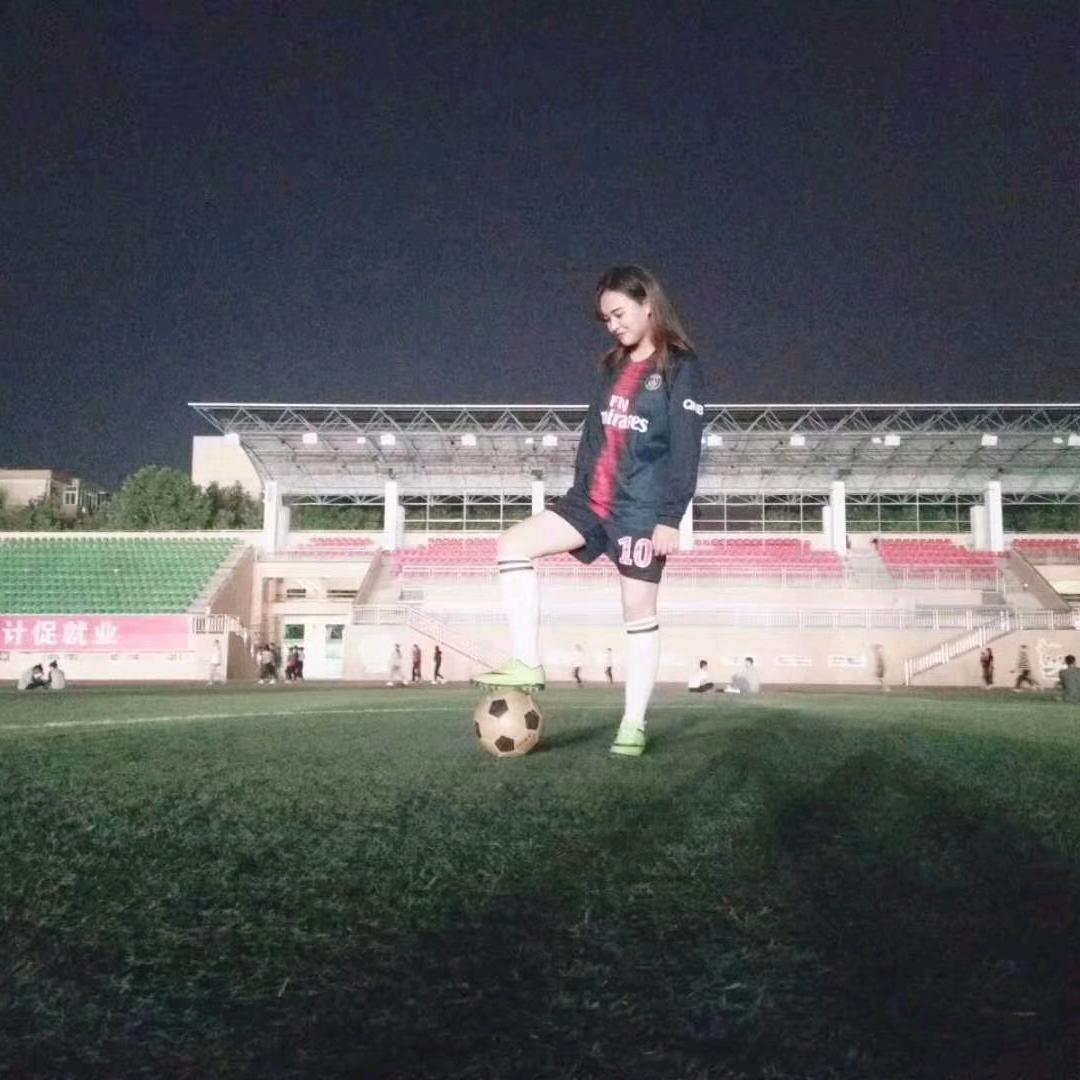 ⚽️喜欢内马尔的次曲啦⚽️