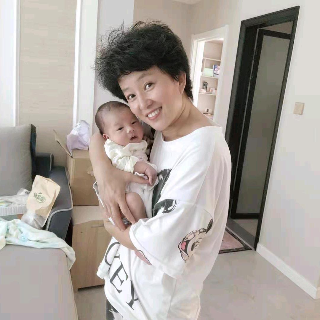 李海英母婴护理师