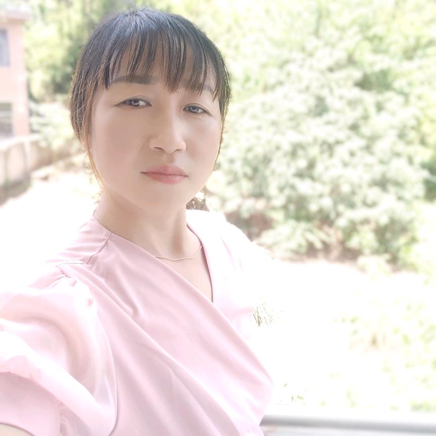 刘春华