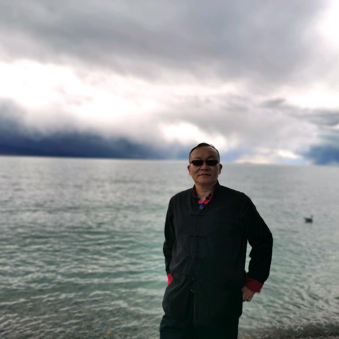 痴玩童(峨眉武医)