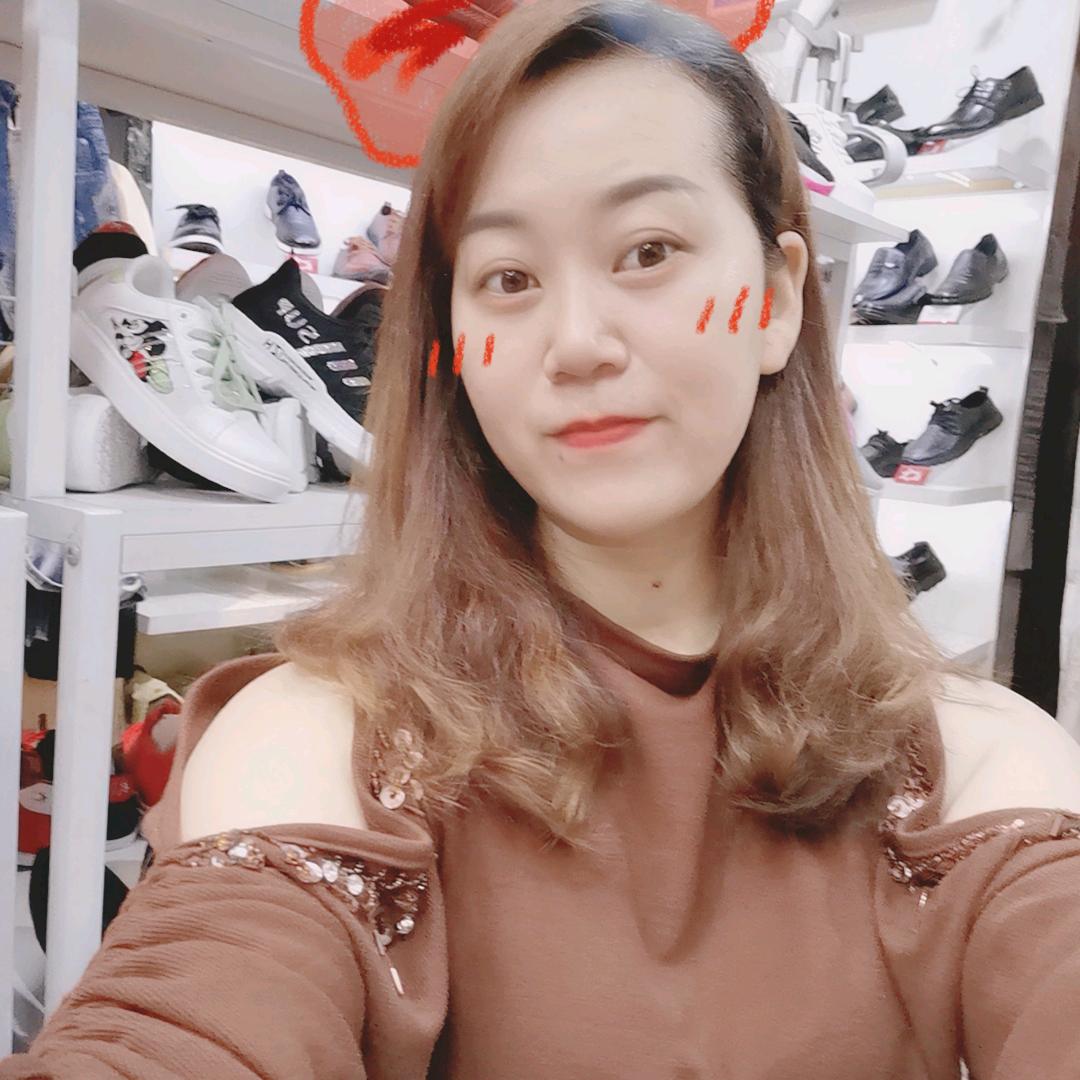 万佳鞋服（联胜市场）