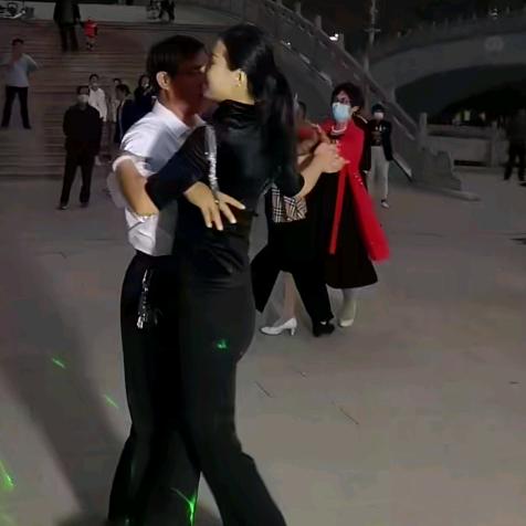 张灯结彩