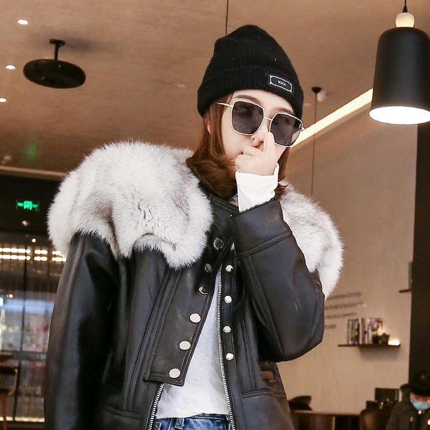 虹夫人轻奢女装