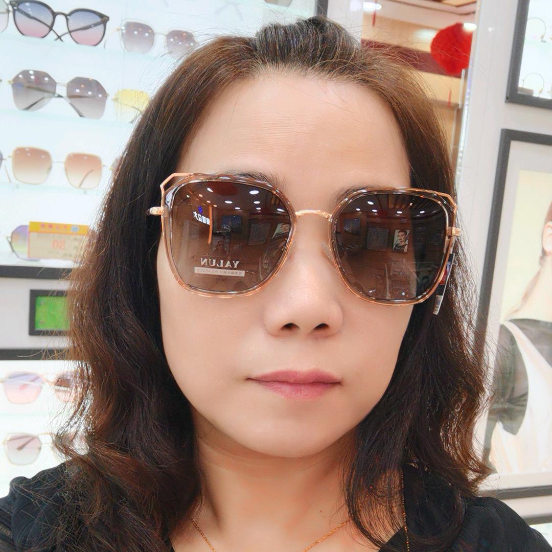 梅梅眼镜