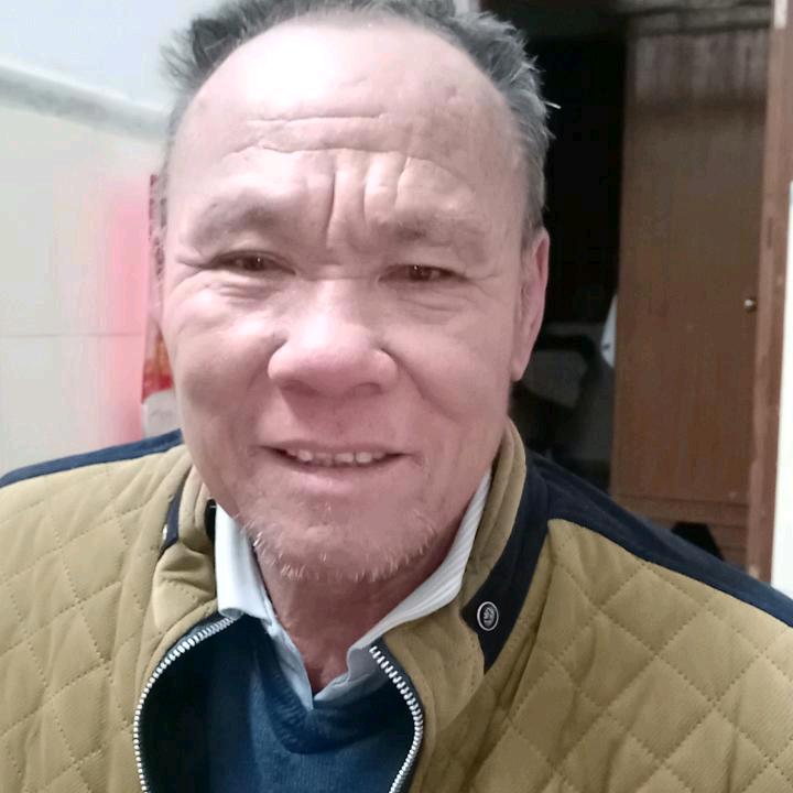 覃家团圆