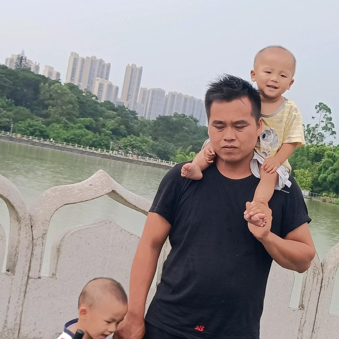 赵强装甘蔗