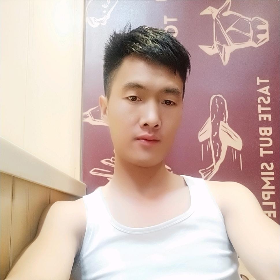 依昂  杨<