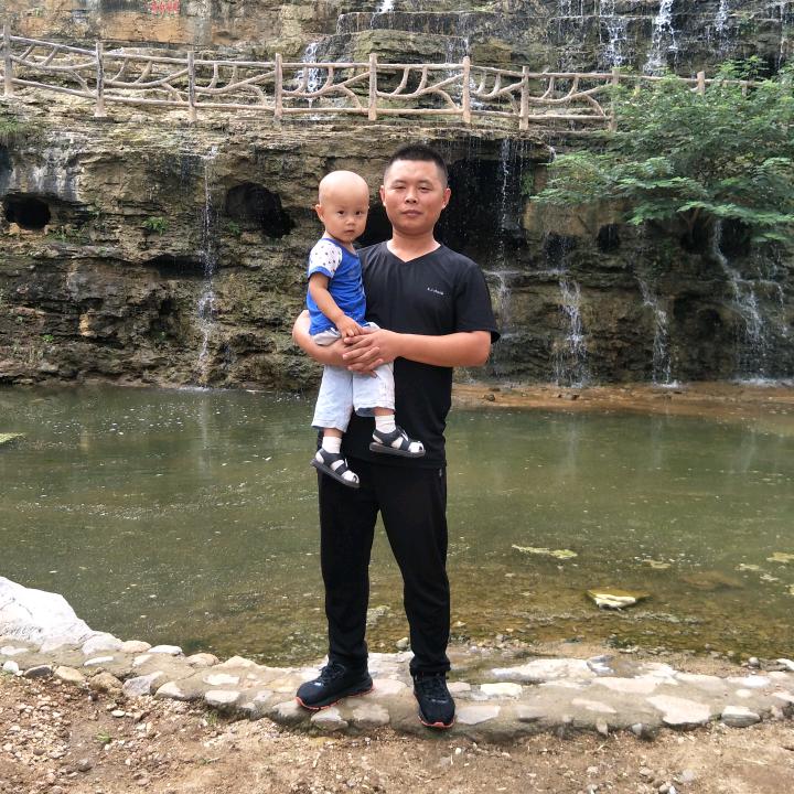 已不再是少年