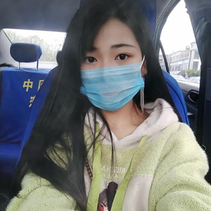 软猫妮维维