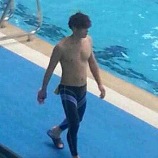 游泳教练张勇
