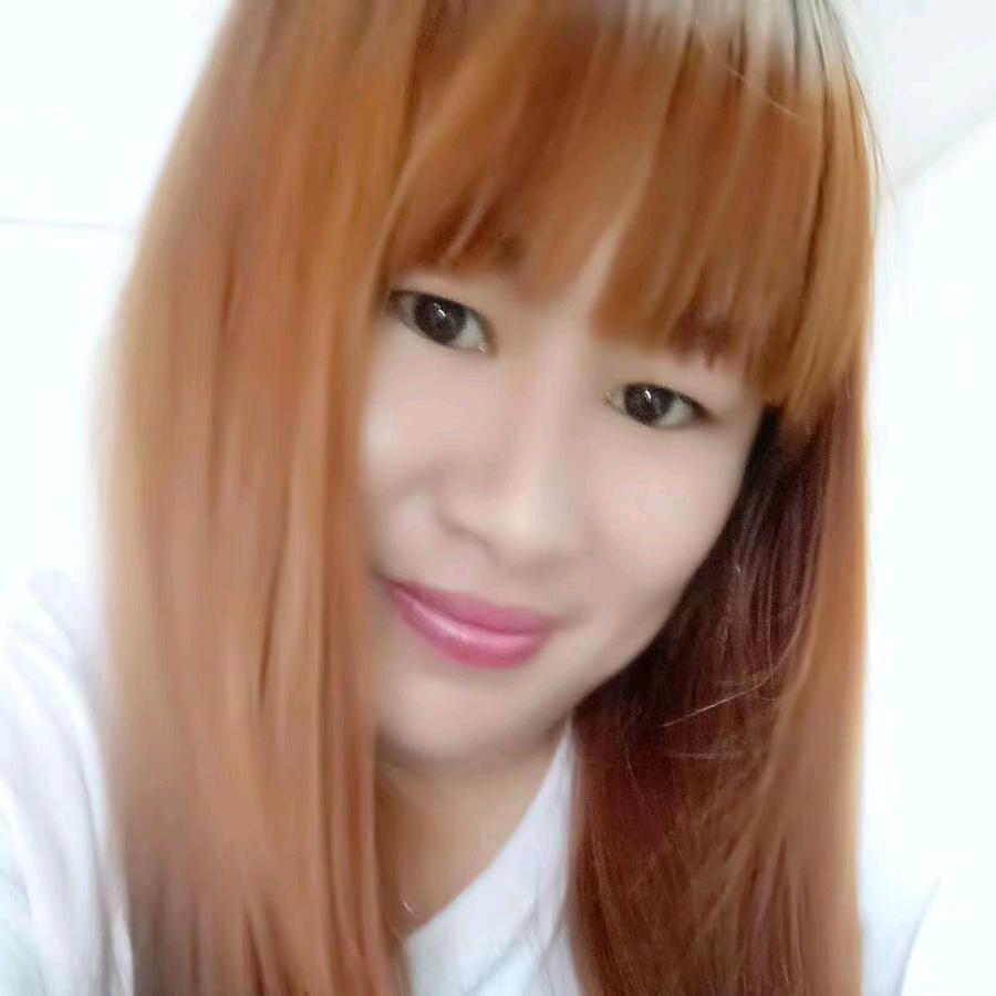 佩 佩 吖🦋
