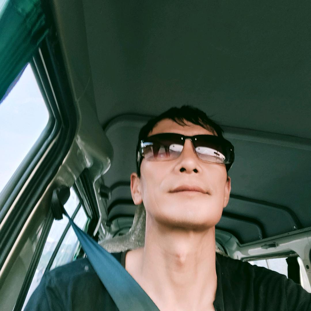 王哥直播间每晚，8点半