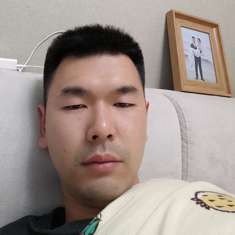 龙先生