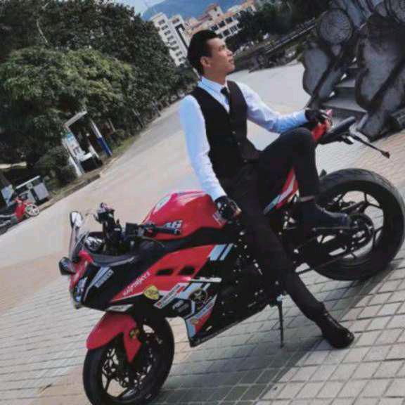 候哥。
