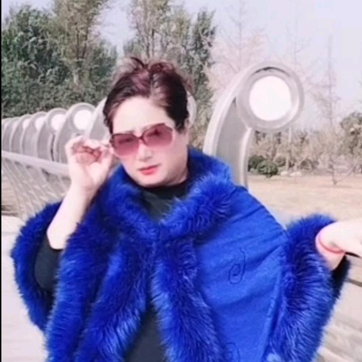 杨 梅