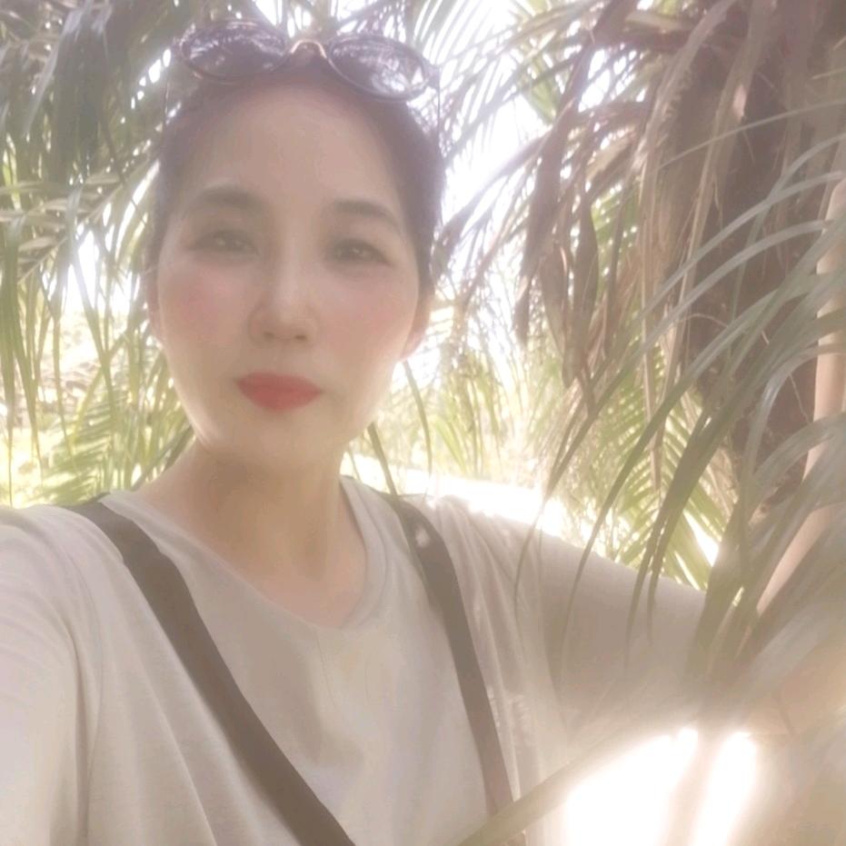 魅儿女装店