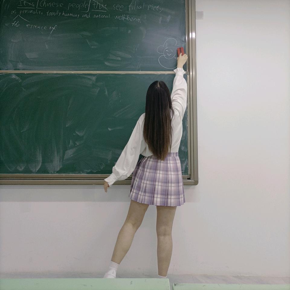 王珂珂（见过易烊千玺版）