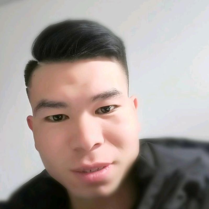 榕江高铁站养猪场