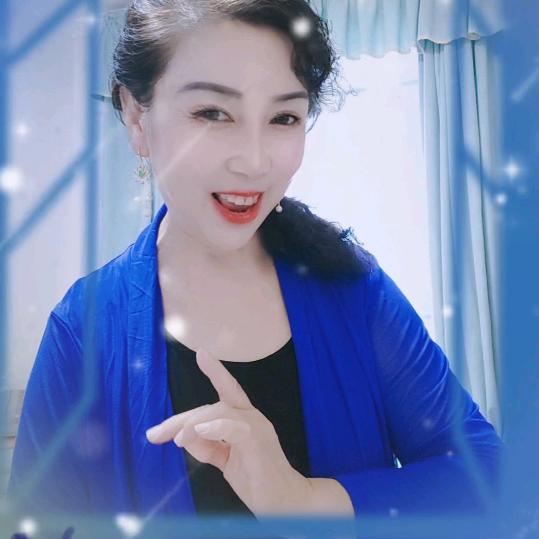 月儿弯弯