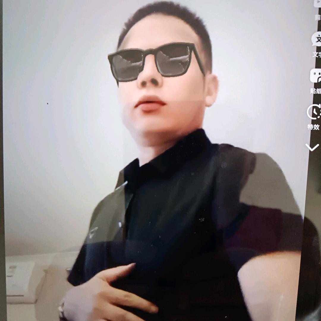 新之佳高定整装，华仔销售