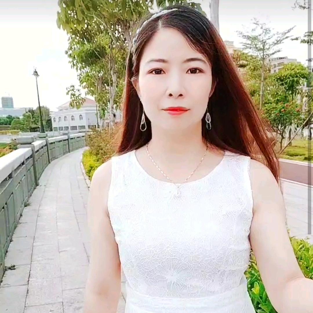 霞霞