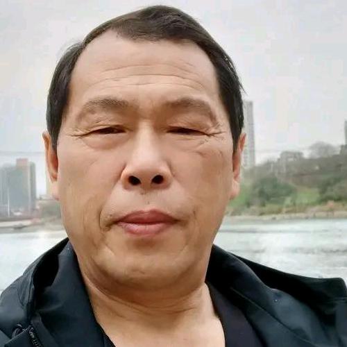 白沟新城柔厚箱包销售部x