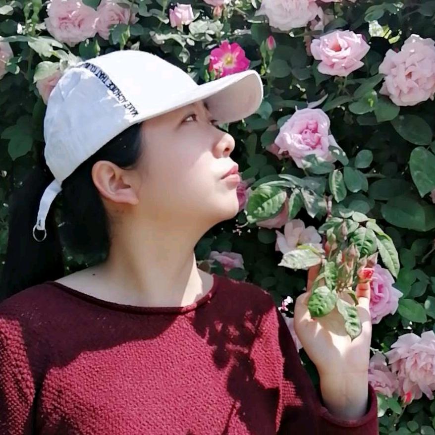 品凤来（周周）