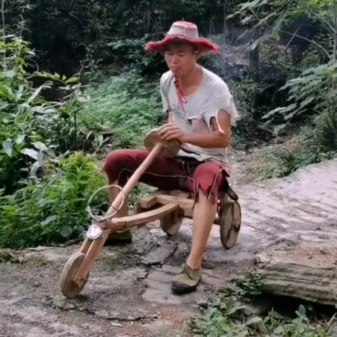 大湾乡村哥《养鸡》